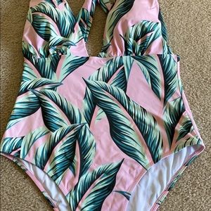 Cupshe swimsuit